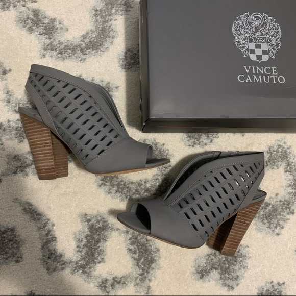 Nwt Vince Camuto Korsta Bootie 